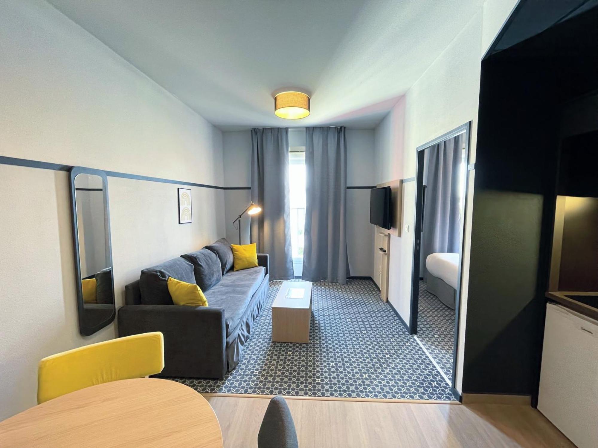Appart'Hotel Odalys City - Bioparc Lyon Est Kültér fotó