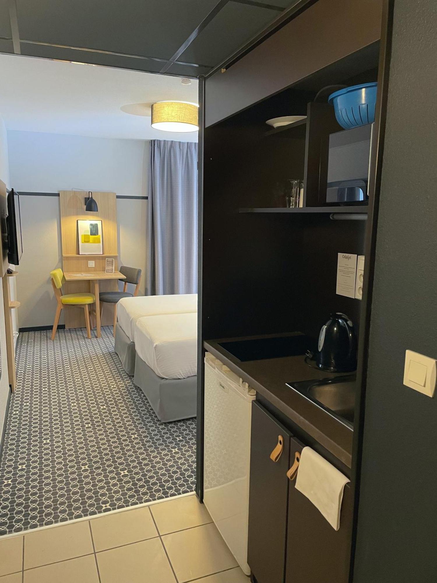 Appart'Hotel Odalys City - Bioparc Lyon Est Kültér fotó