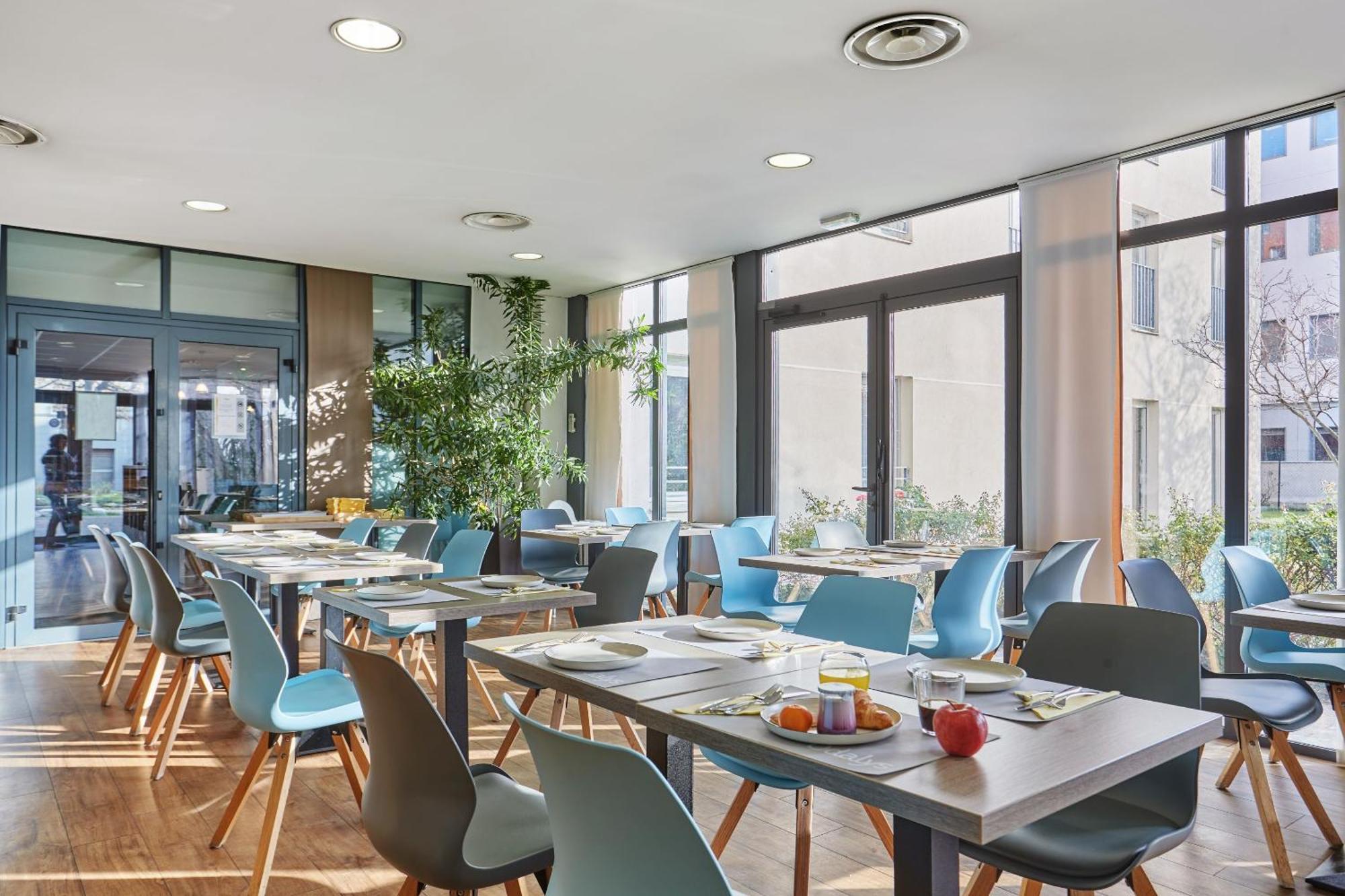 Appart'Hotel Odalys City - Bioparc Lyon Est Kültér fotó