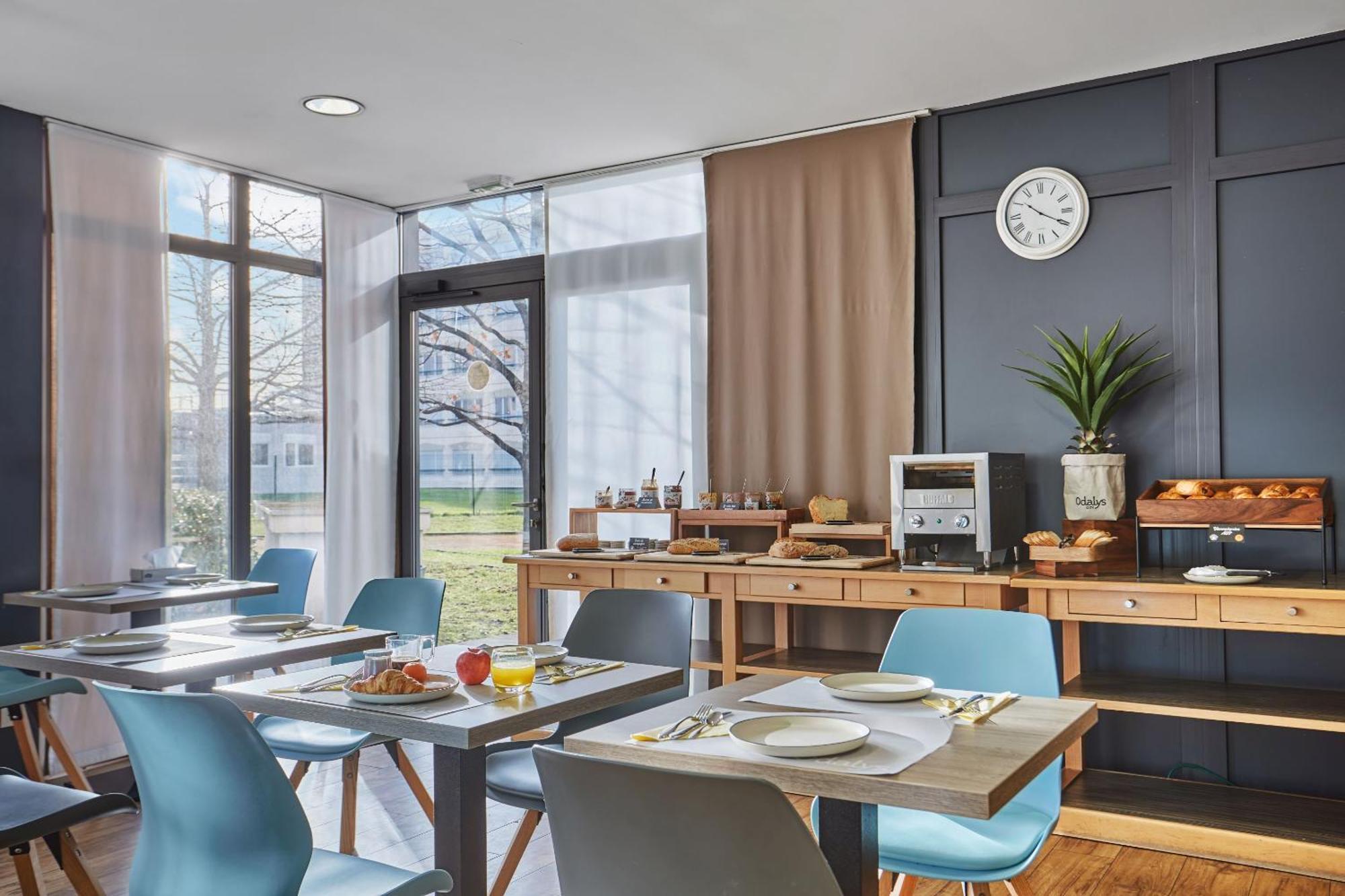 Appart'Hotel Odalys City - Bioparc Lyon Est Kültér fotó