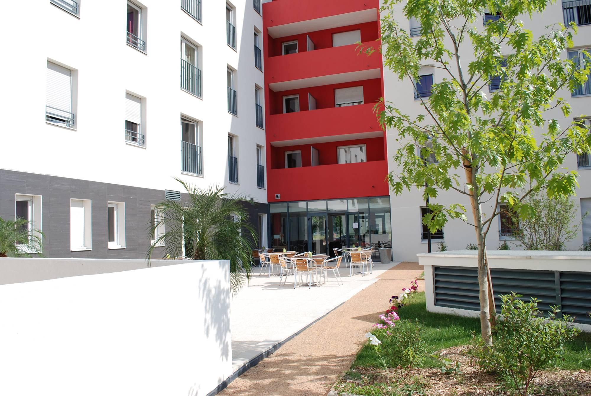 Appart'Hotel Odalys City - Bioparc Lyon Est Kültér fotó