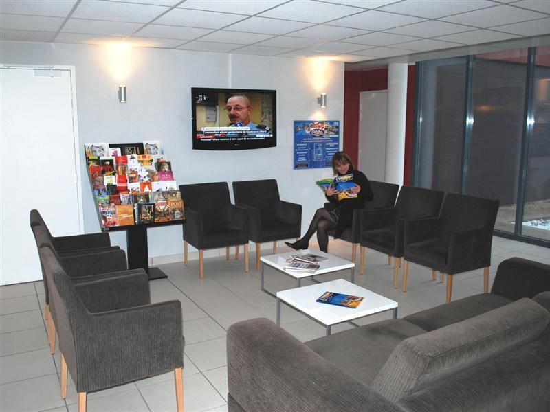 Appart'Hotel Odalys City - Bioparc Lyon Est Kültér fotó