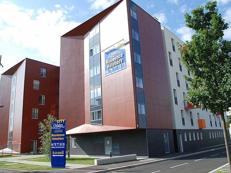 Appart'Hotel Odalys City - Bioparc Lyon Est Kültér fotó